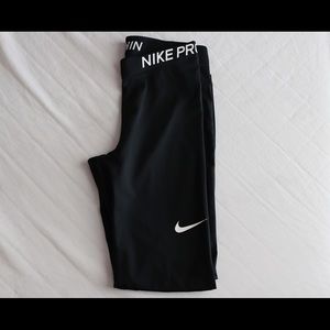 Nike women's black leggings